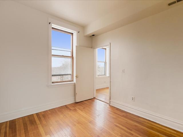 Property for rent in Chicago Park, Illinois