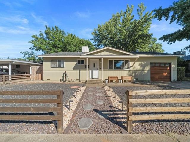House for sale in Anderson, Shasta County