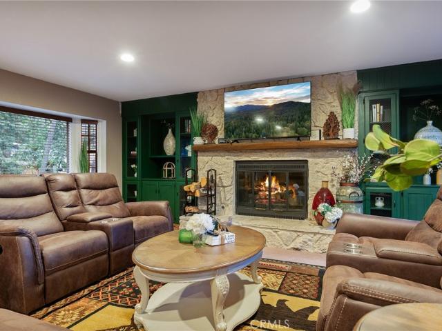 House for sale in Green Valley Lake, California