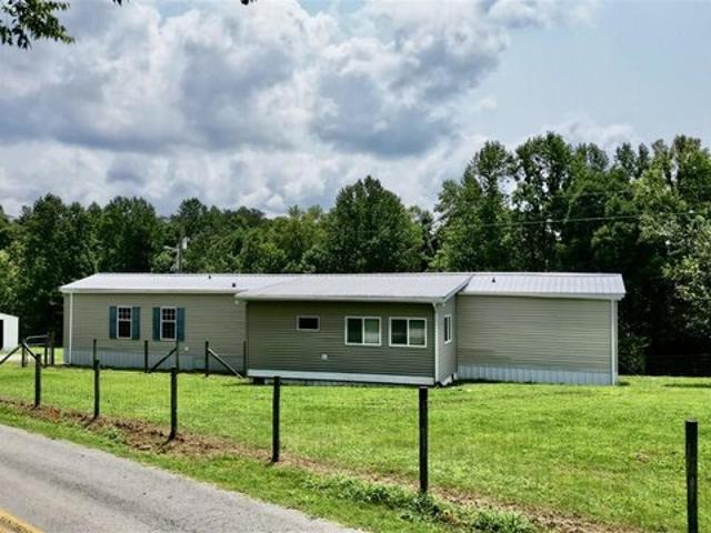 House for sale in Breeding, Kentucky