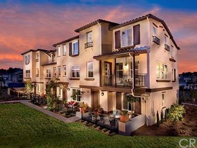 Townhouse for sale in Willow Heights, Diamond Bar