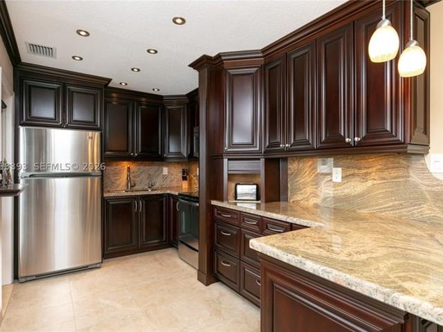 Condo for sale in Hallandale, Florida