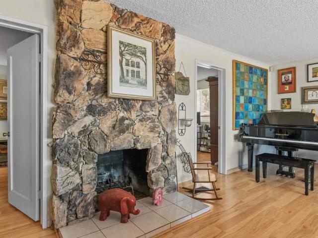 House for sale in Spring Valley