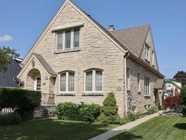 House for sale in Milwaukee, Wisconsin
