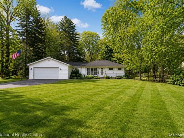 House for sale in Samaria, Michigan