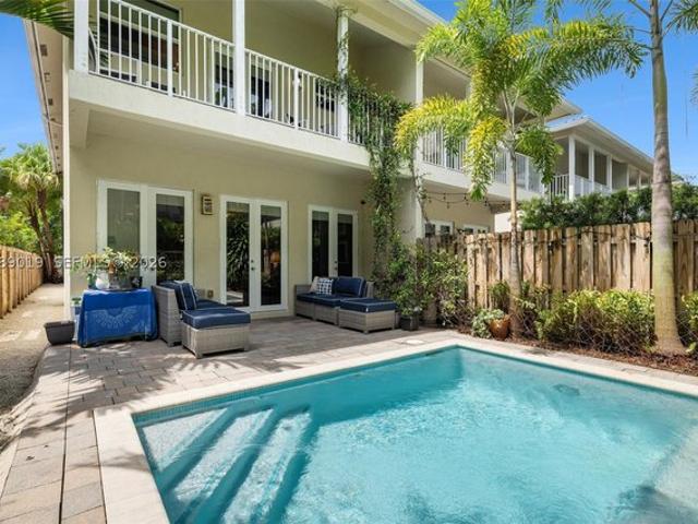 Townhouse for sale in Miami, Florida