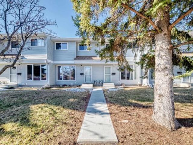 Townhouse for sale in Wedgewood, Alberta
