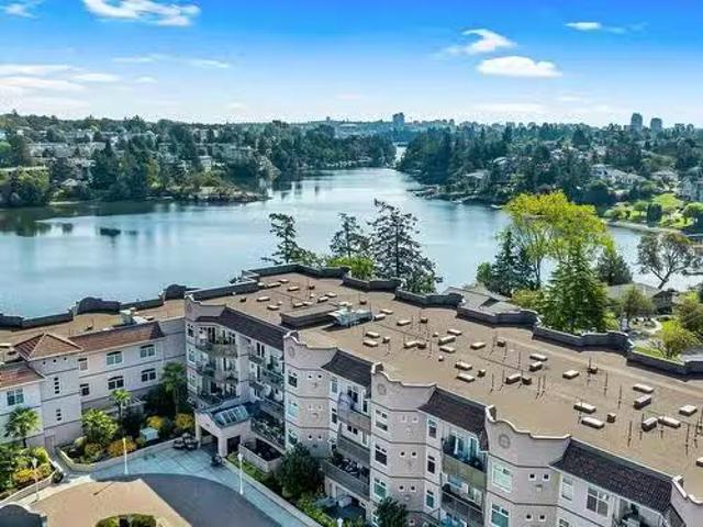 Condo for sale in Esquimalt, British Columbia