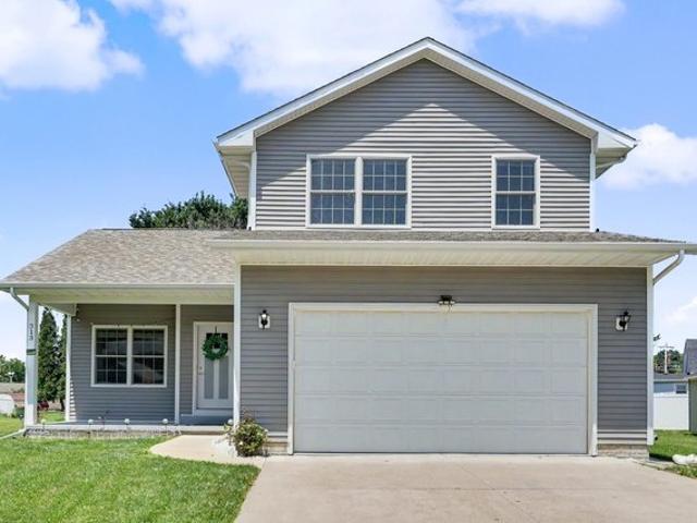 House for sale in Silvis, Illinois