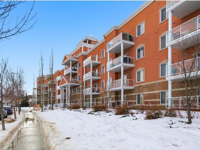 Apartment for sale in Wedgewood, Alberta