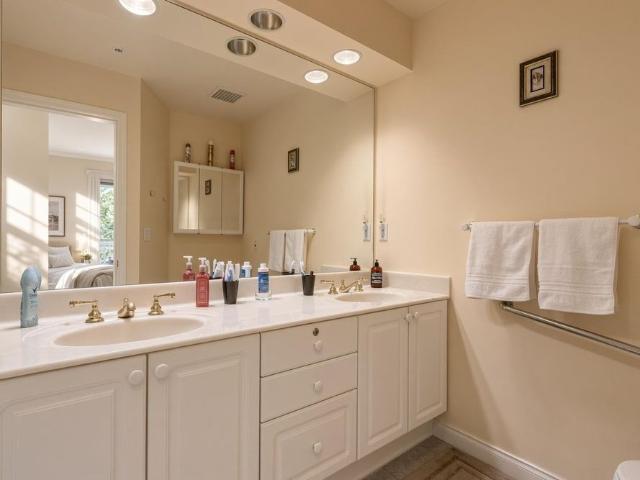 House for rent in Hoy Creek Housing Coop, Coquitlam