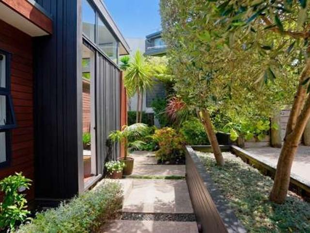 House for sale in Wairau Valley