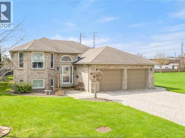 House for sale in Kingsville, Ontario