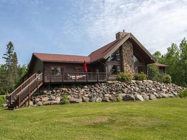 House for sale in Grand Marais, Minnesota