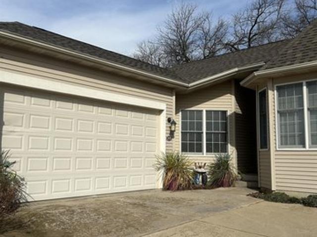 Condo for sale in Chatham, Illinois