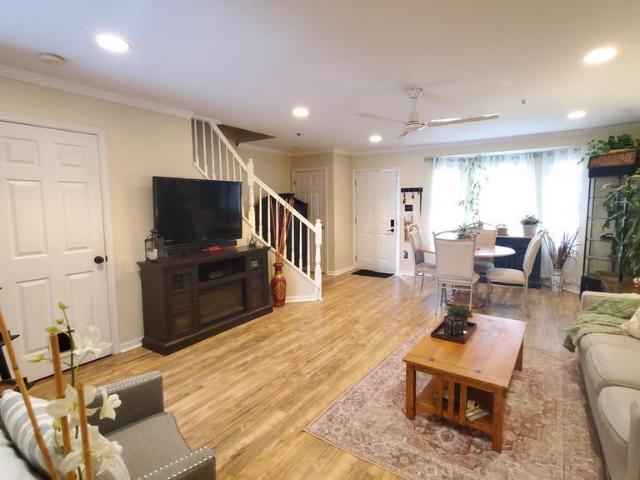 Townhouse for sale in Elkton