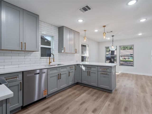 House for sale in Milam, Texas