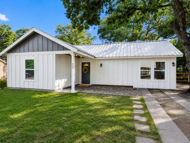 House for sale in Milam, Texas