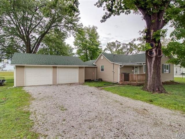 House for sale in Medora, Illinois