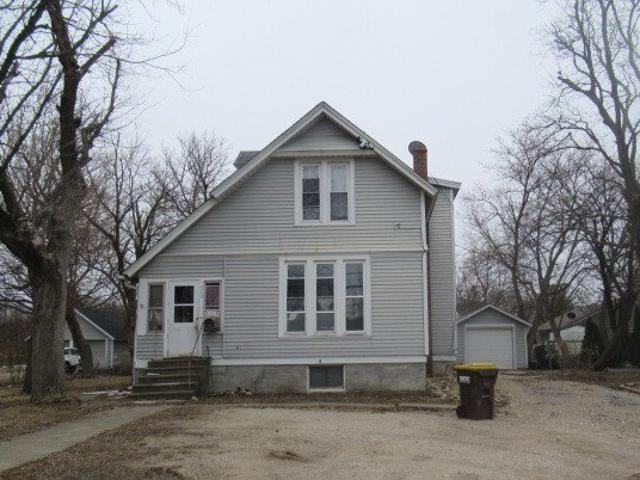 House for sale in Mchenry, Illinois