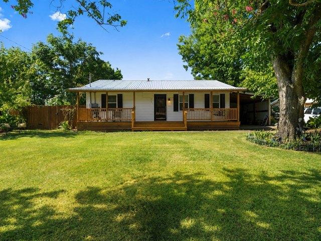 House for sale in Fairfield, Texas