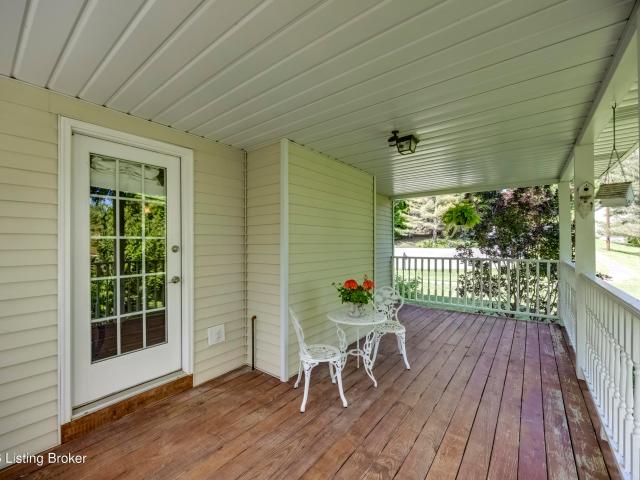 House for sale in Cecilia, Kentucky