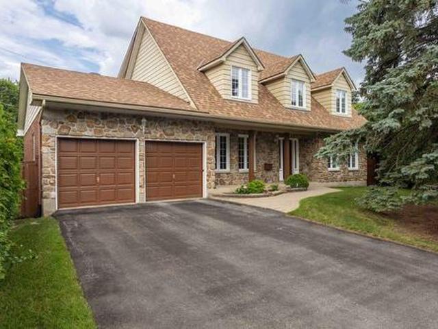 House for sale in Beaconsfield