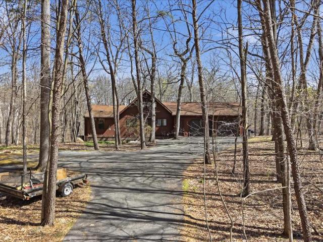 House for sale in Hedgesville, West Virginia
