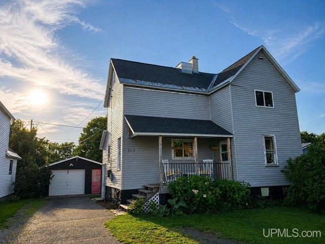House for sale in Houghton, Michigan