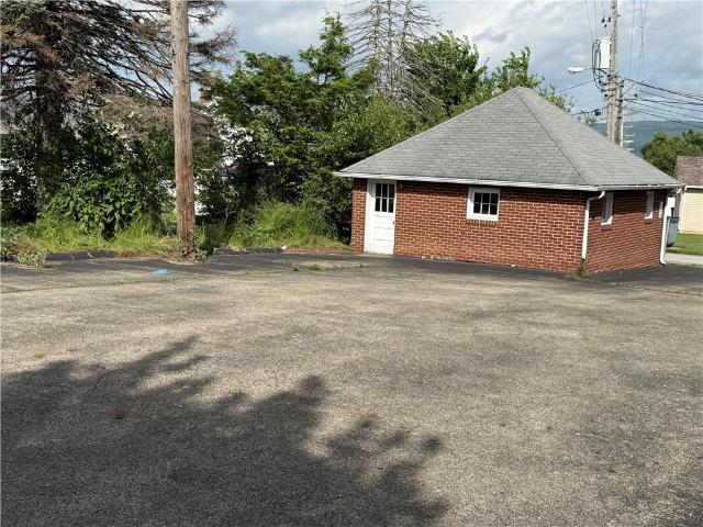 House for sale in Uniontown, Pennsylvania