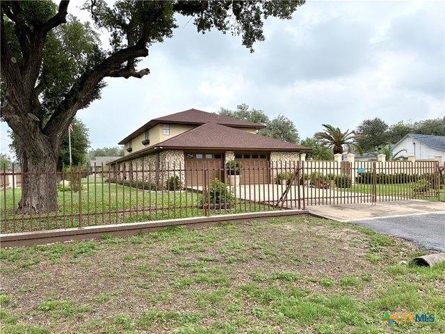 House for sale in Goliad, Texas