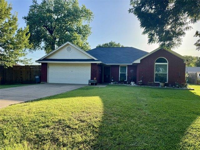House for sale in Ellis, Texas