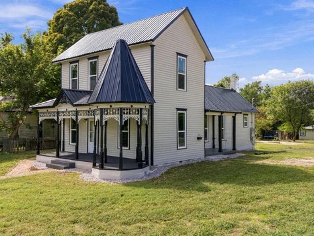 House for sale in Pierce City, Lawrence County