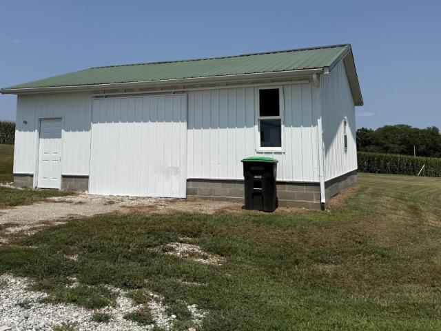 House for sale in Cantril, Iowa
