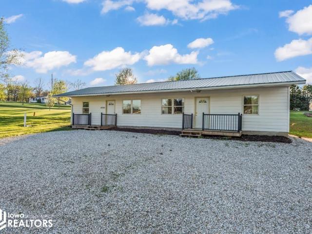 House for sale in Cantril, Iowa