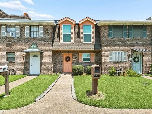 Townhouse for sale in Destrehan, Louisiana