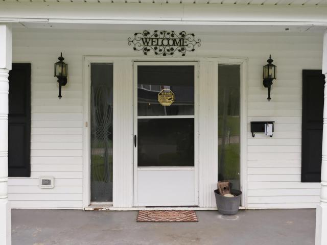 House for sale in Ravenna, Kentucky