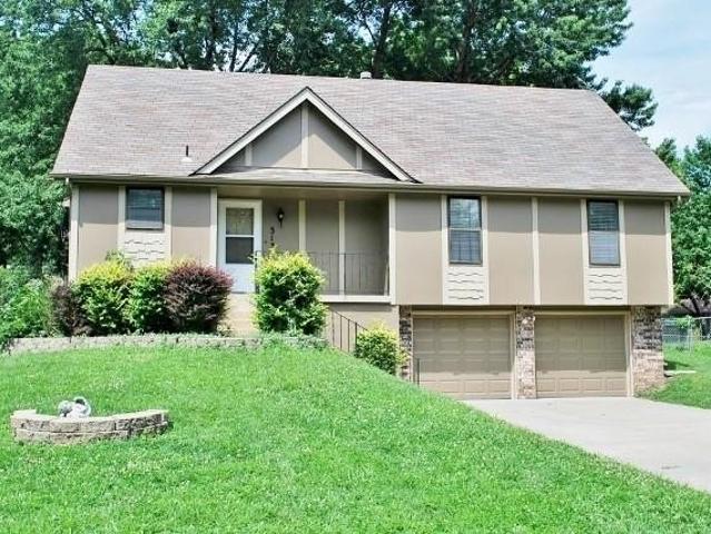 House for sale in Blue Springs, Missouri