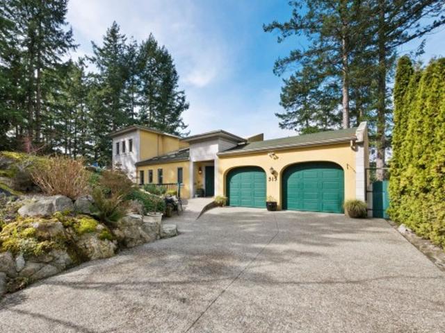 House for sale in Gibsons, British Columbia