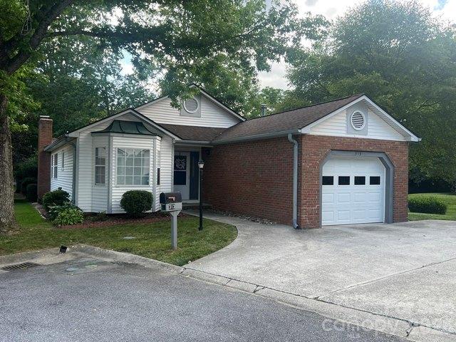 Condo for sale in Hendersonville, North Carolina