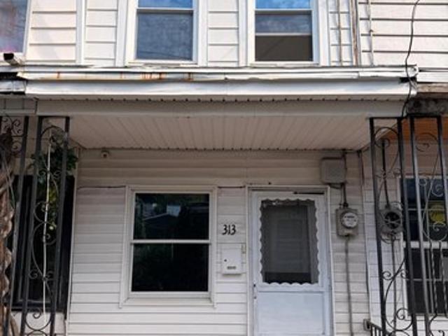 Townhouse for sale in Mahanoy City, Pennsylvania
