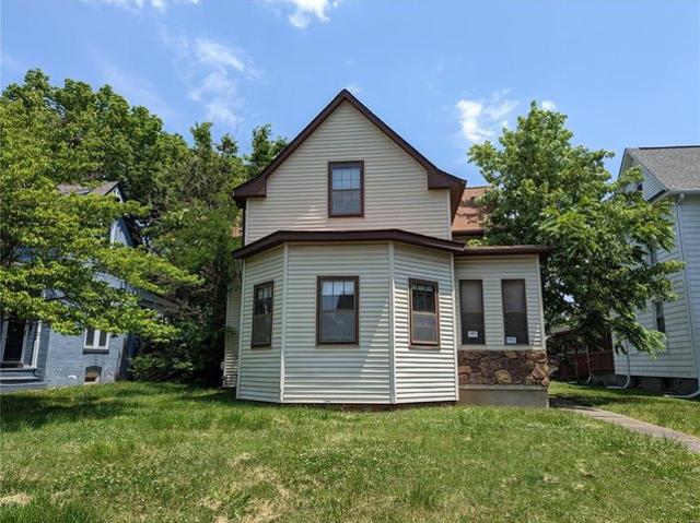 House for sale in Belleville, Illinois