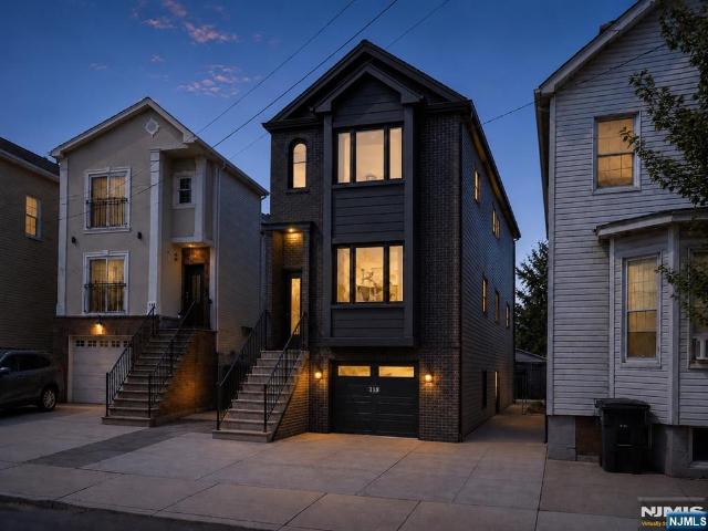 House for sale in Hudson, New Jersey