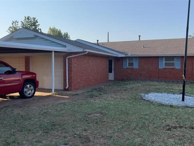 House for sale in Yukon, Canadian County