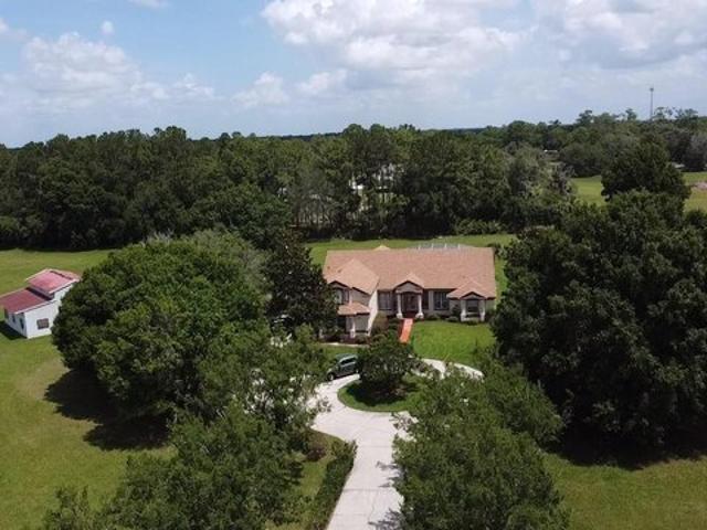 House for sale in Sorrento, Florida