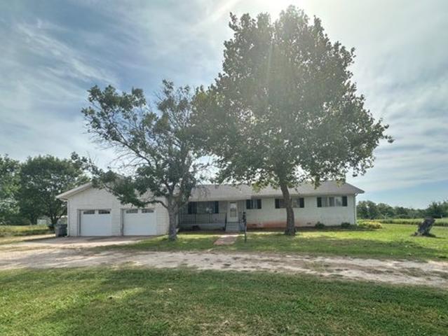 House for sale in Maud, Oklahoma