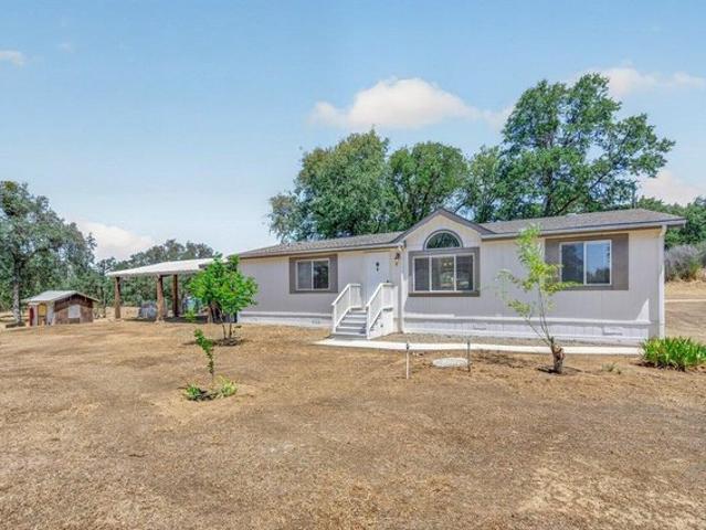 House for sale in Auberry, California