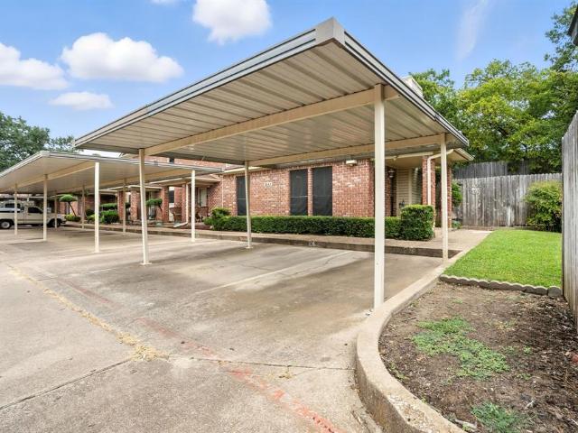 Townhouse for sale in Fort Worth