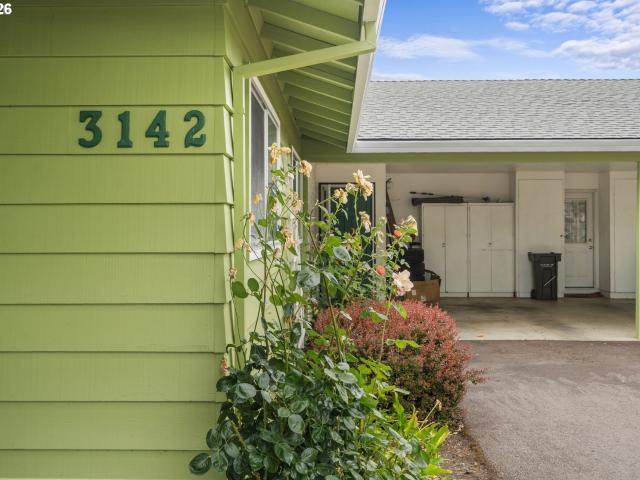 Condo for sale in Oregonia