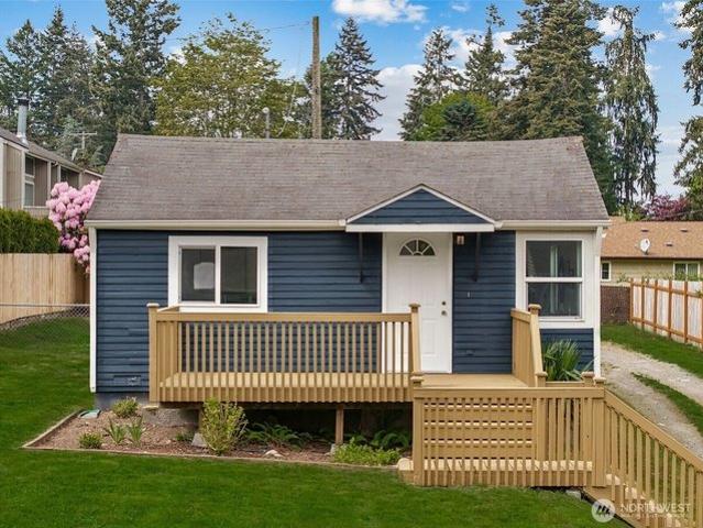 House for sale in University Place, Washington